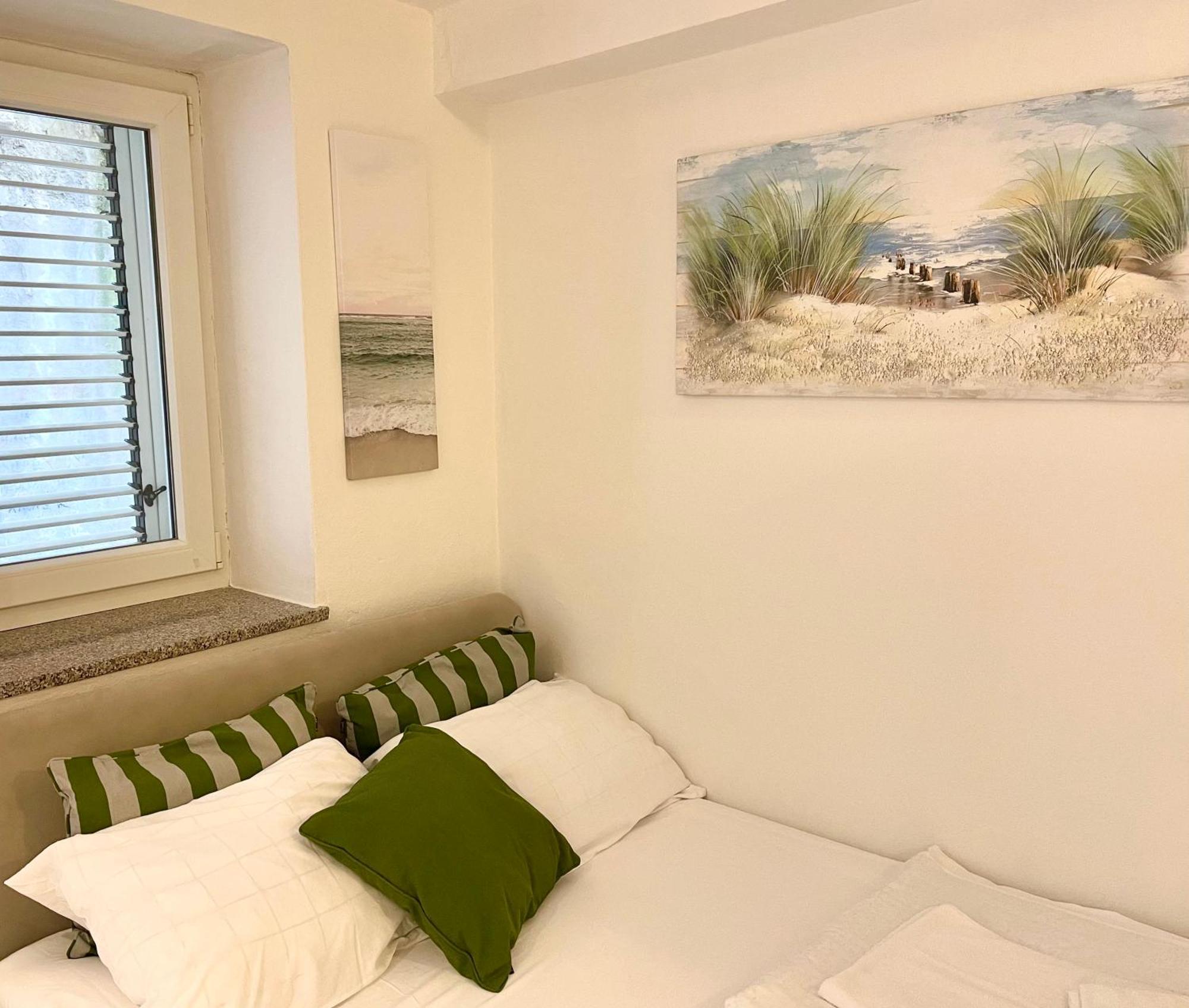 Devi-Piran Apartment Bagian luar foto