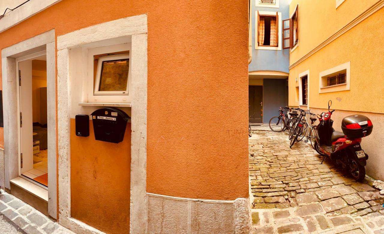 Devi-Piran Apartment Bagian luar foto