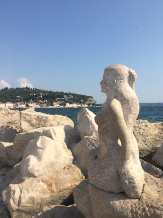 Devi-Piran Apartment Bagian luar foto